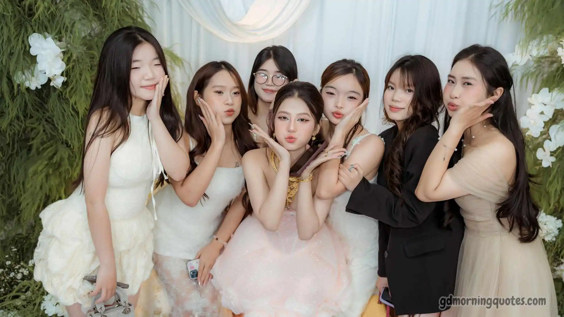 105 Cute Good Morning Messages for a Female Friend 2026